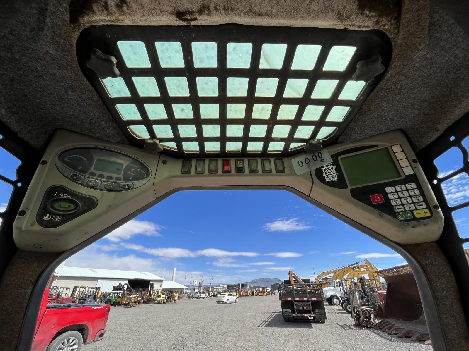 ./imagenes/INVOICE/2019/17258/MINICARGADOR BOBCAT S300 (13).JPG